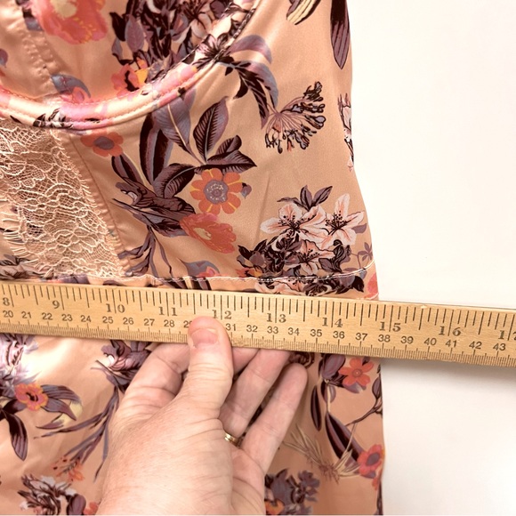 Floral Lace Trim Dress - Picture 16 of 16